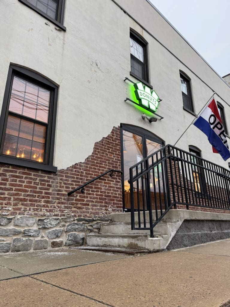 W_Donuts-Lancaster-East-Walnut-Street-8457